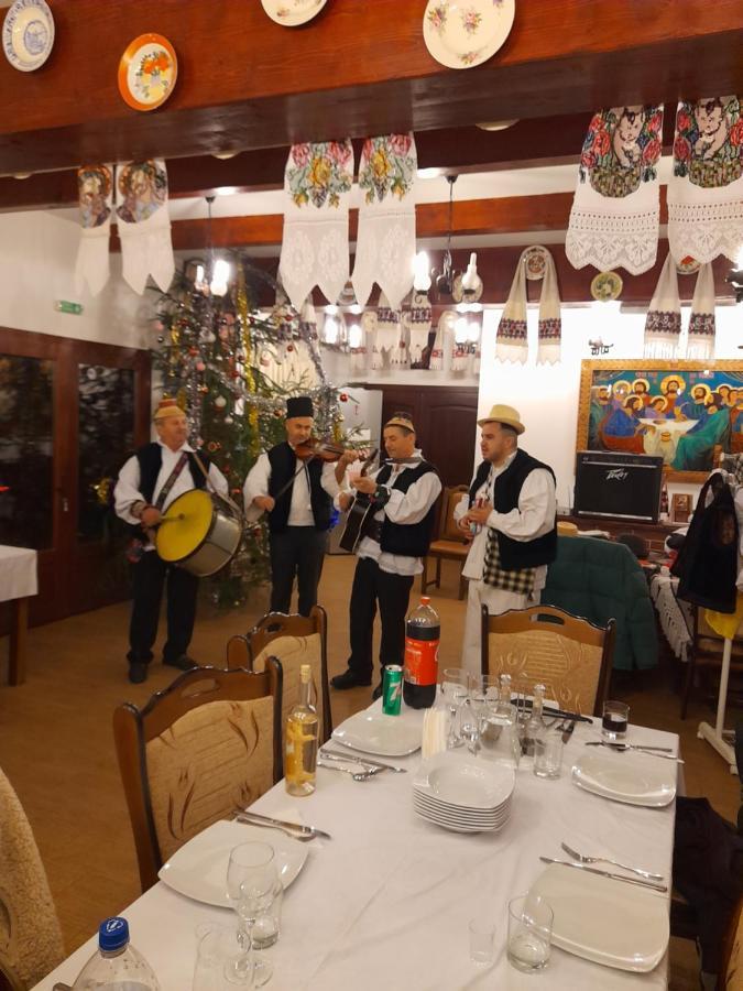 Pensiunea Sanziene Strîmtura Εξωτερικό φωτογραφία